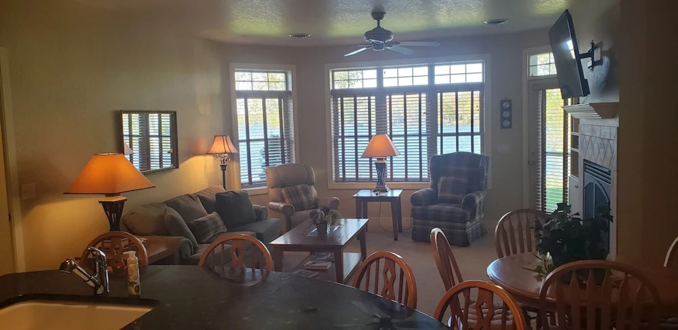 Unit 411a 1 Bd/ 1 Ba Condo 1 Bedroom Condo by RedAwning