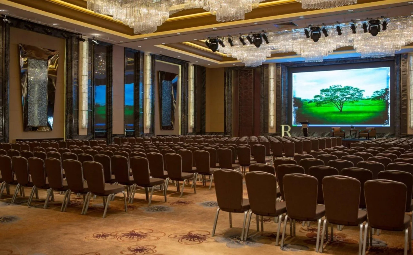 Radisson Collection Yangtze Shanghai