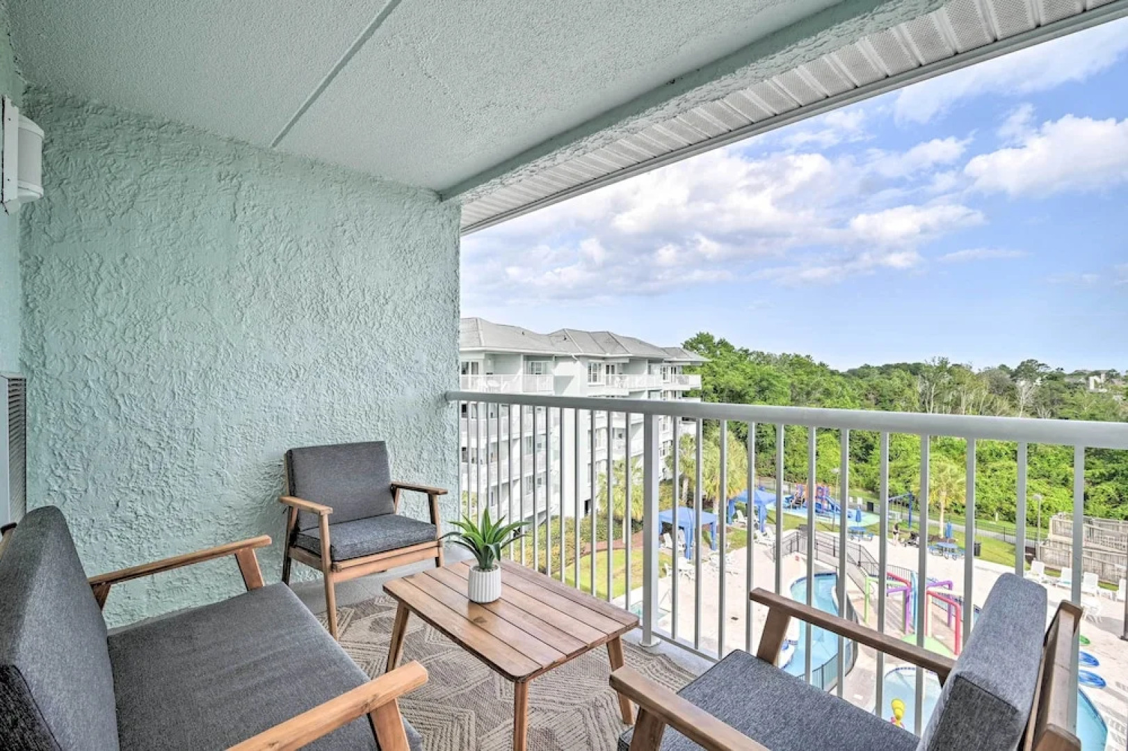 Summerhouse Villas Condo With Resort Amenities!