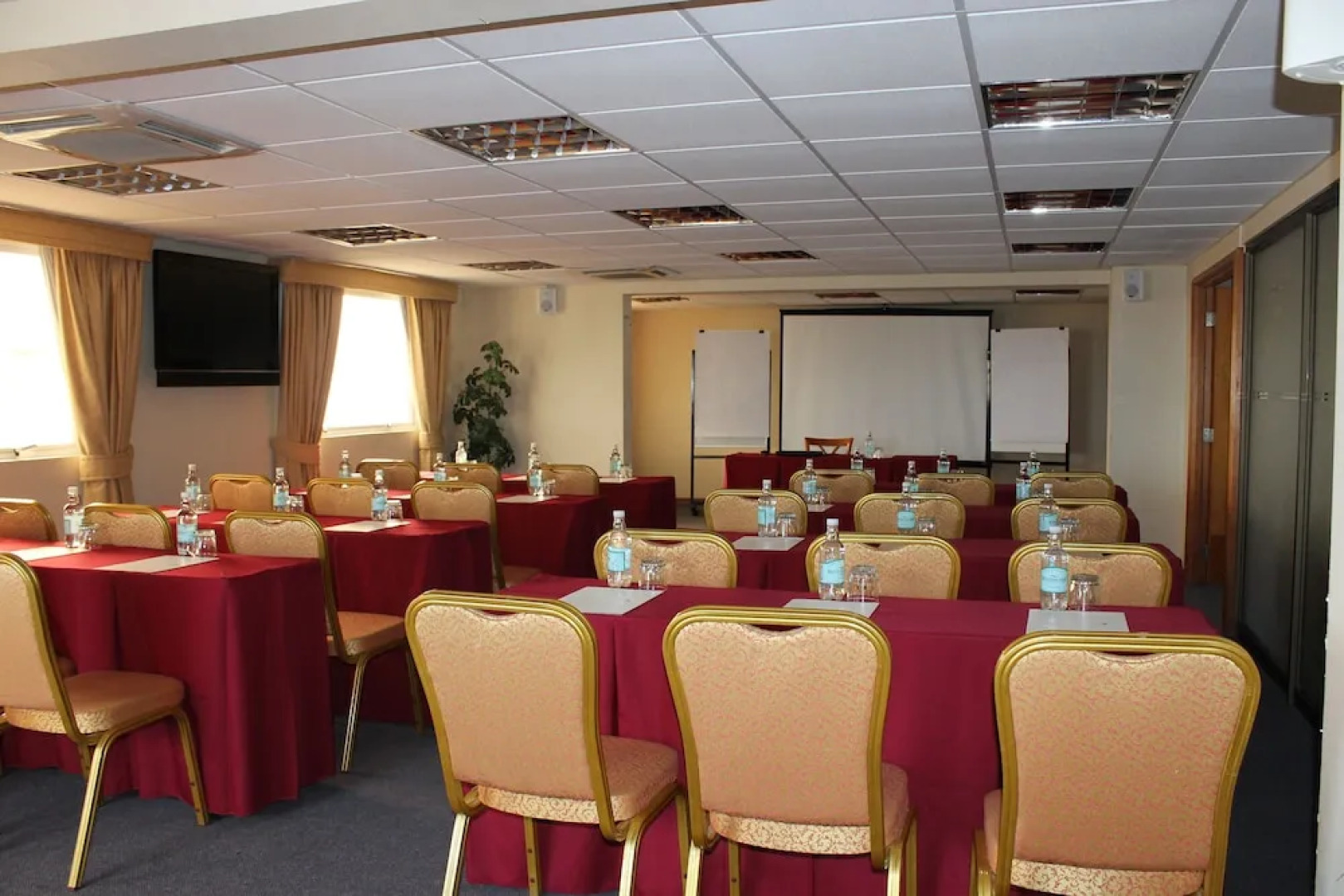 Hotel Florencia Suites & Apartments