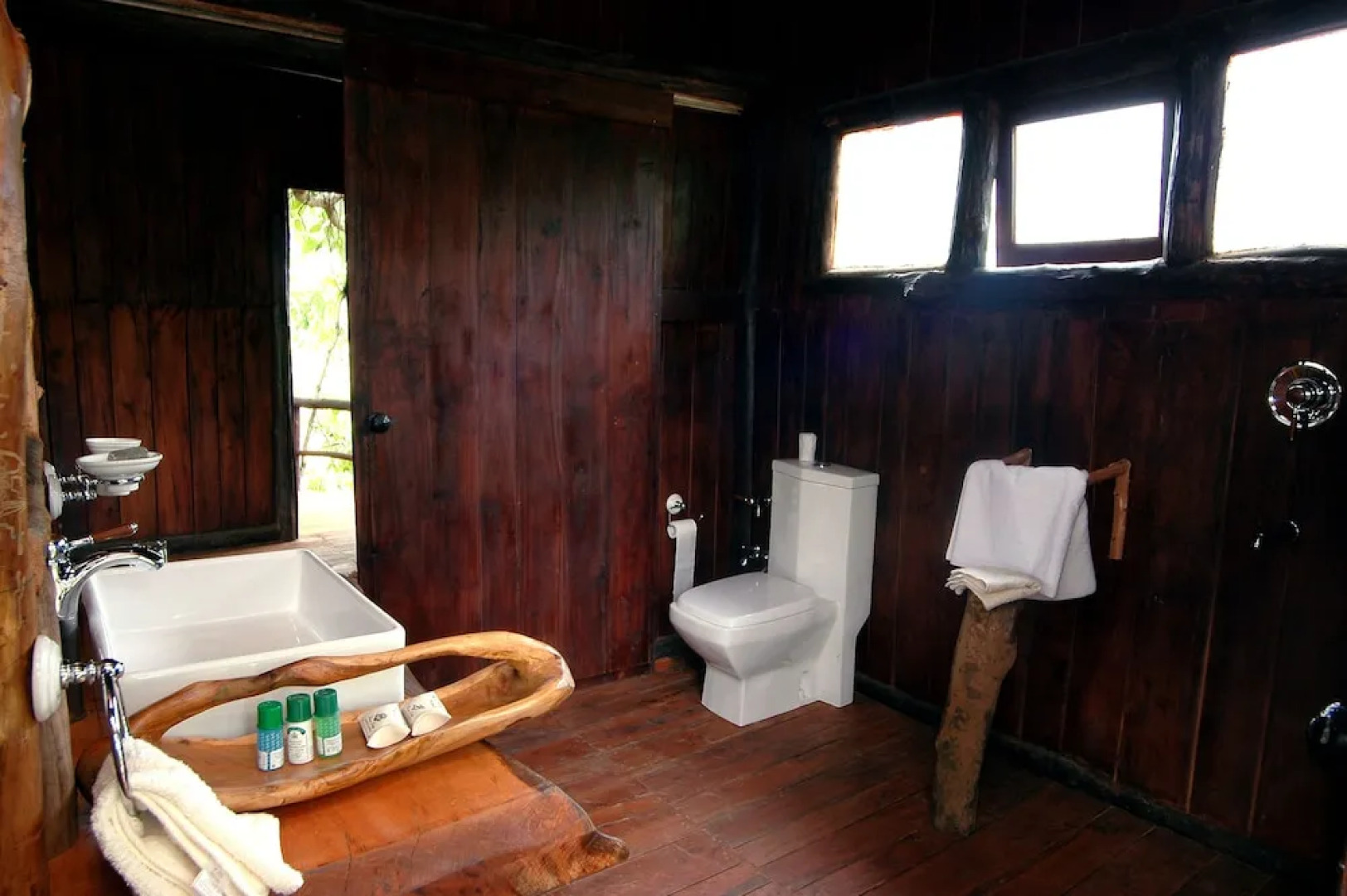 Tiger's Den Resort Bandhavgarh