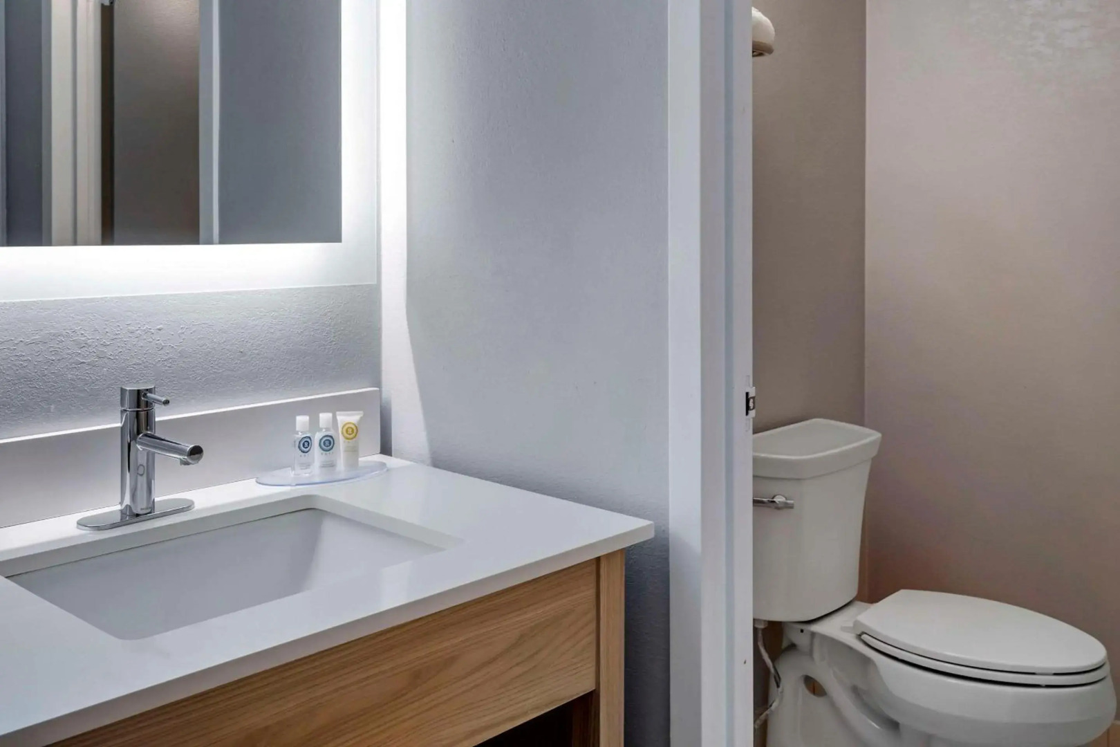 Comfort Inn Hyannis - Cape Cod