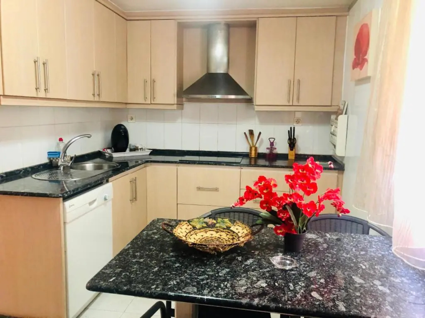 GRAN CASA con TERRAZA a 3 min Playa con Wifi - rodeada de servicios