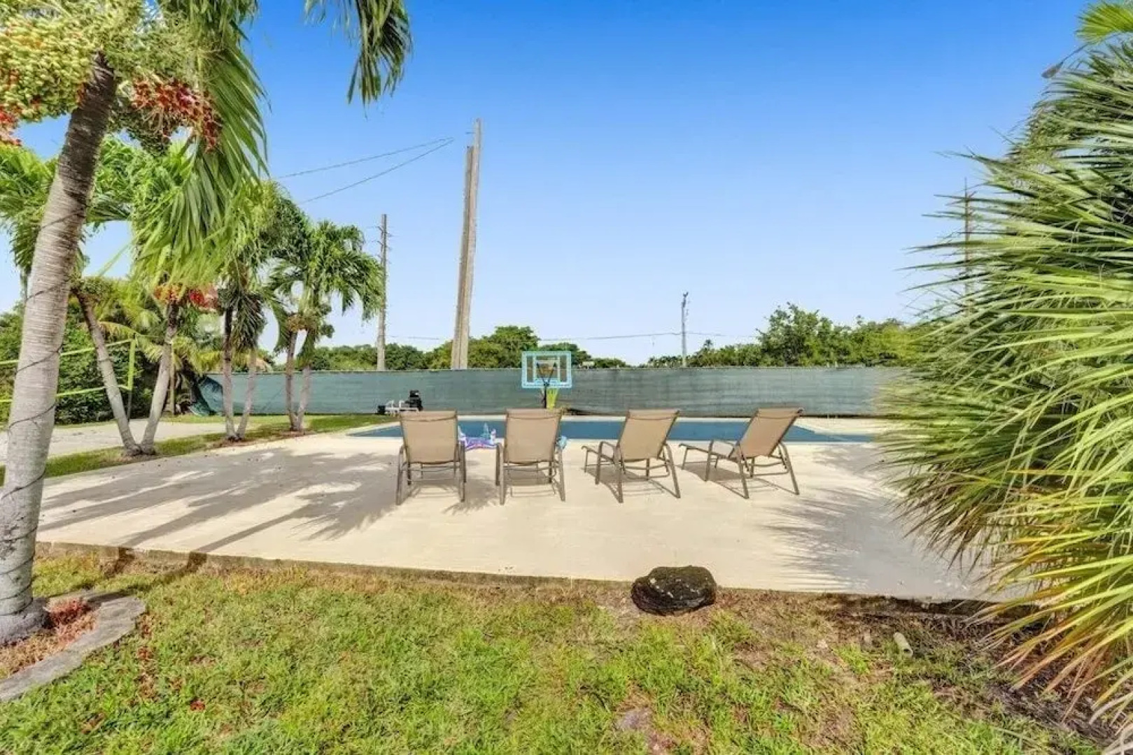Casa Lago 3 Bedroom Home by Redawning