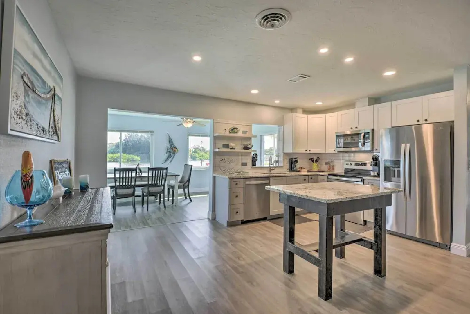 Waterfront Nokomis Escape w/ Dock, Kayaks & Bikes!