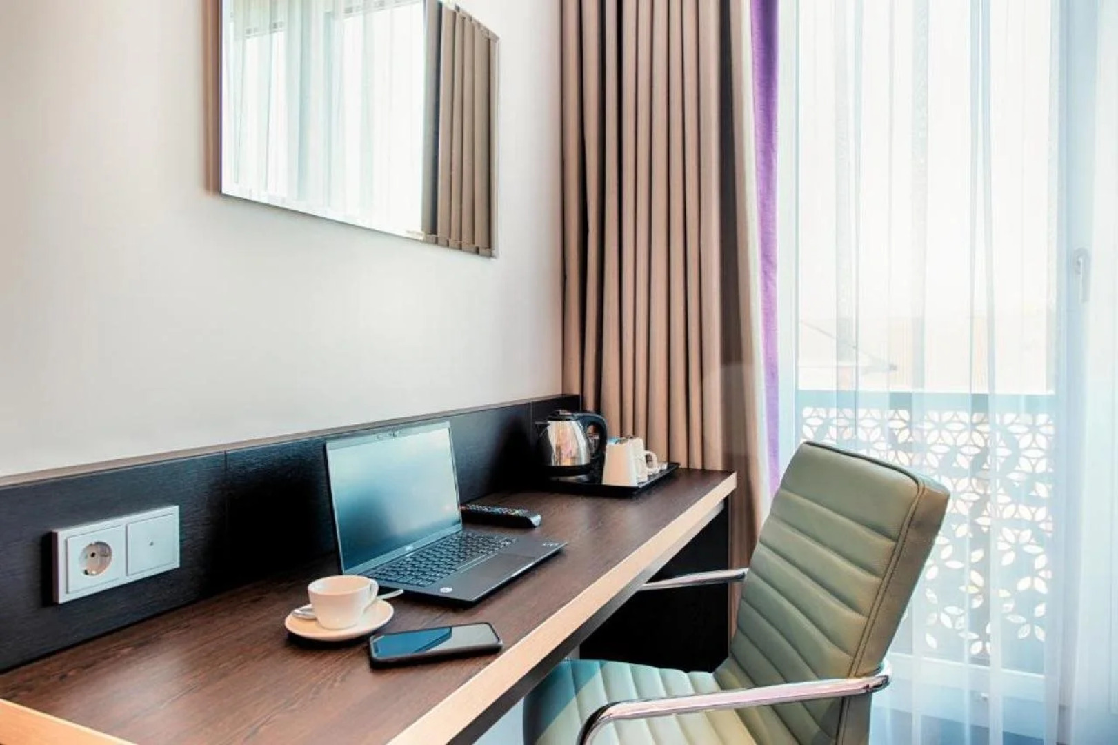 Отель Premier Inn Berlin Alexanderplatz