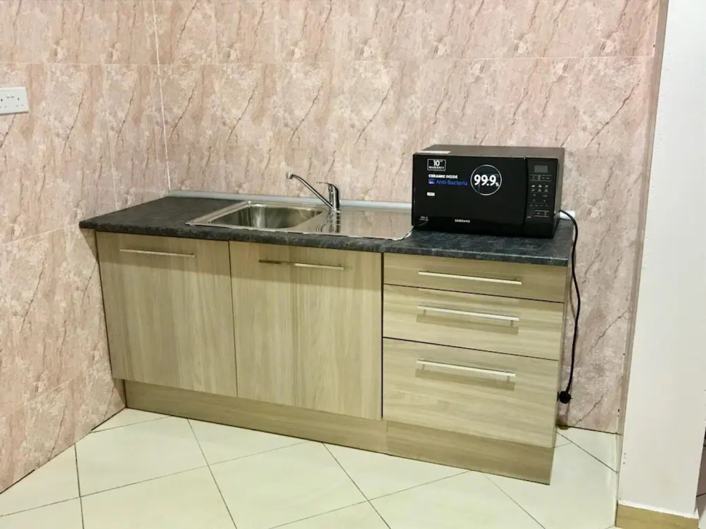 City Escape Hotel Prampram