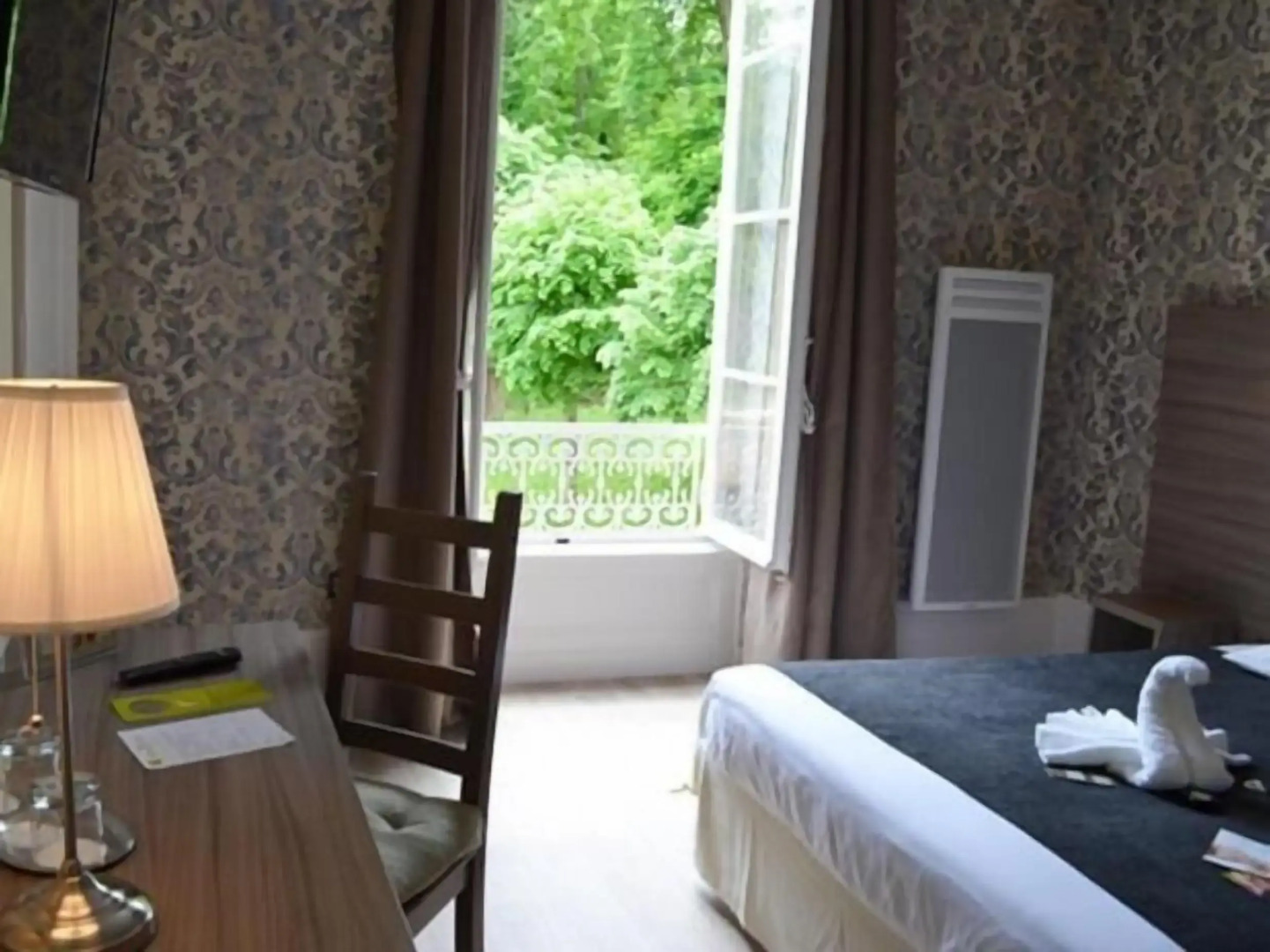 Grand Hôtel de Bourbon-Lancy - Logis - Restaurant et Spa