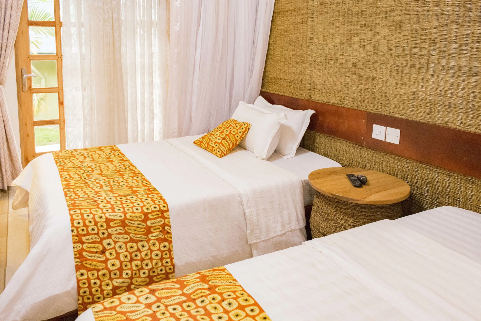 Tooro Fairway Hotel