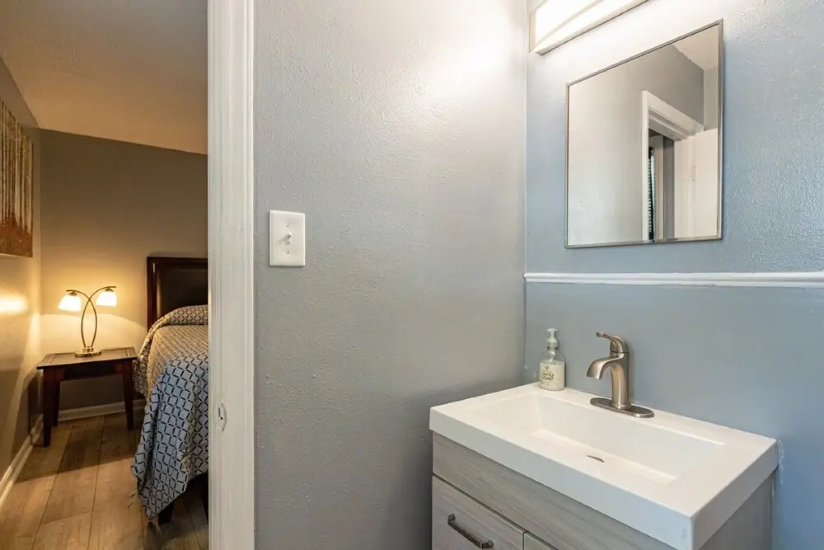 Cozy 3BR Home Patio Grill Free Parking Wi-fi