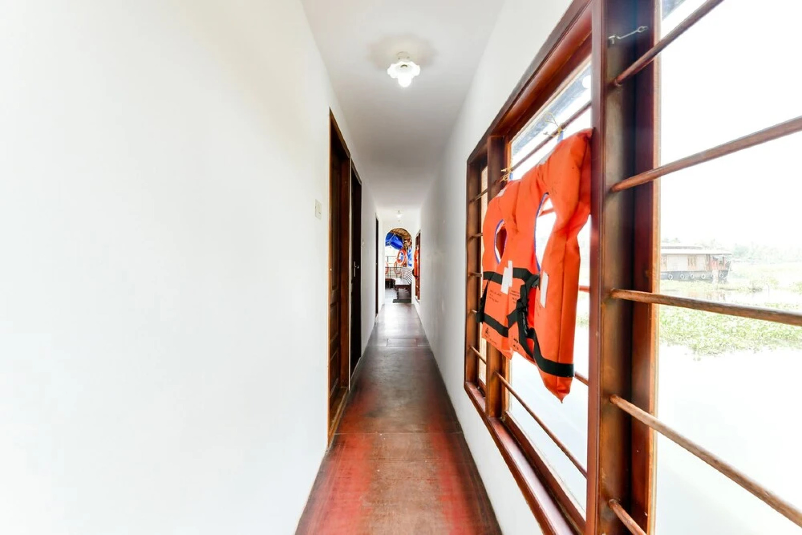 OYO 23103 Houseboat Ganga 5bhk Deluxe