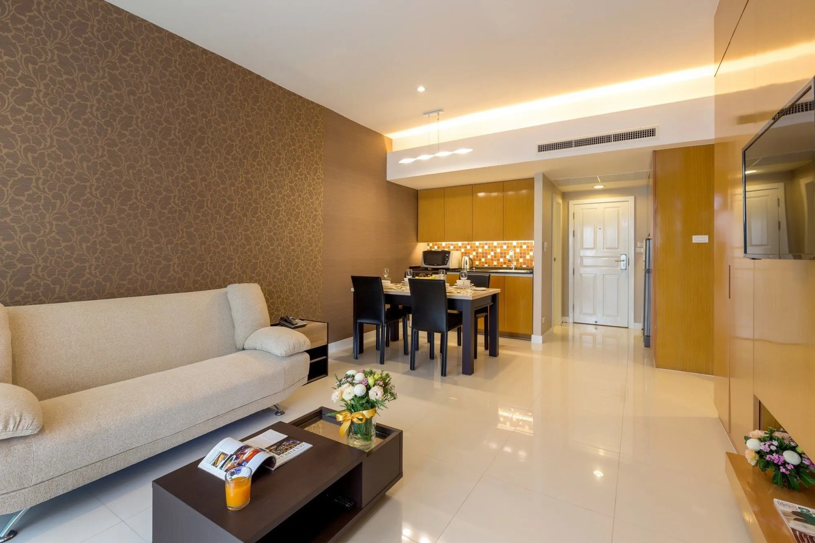 At115 by Rompo Mansion