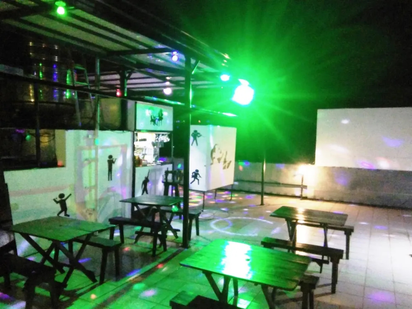 Western Highway Lodge