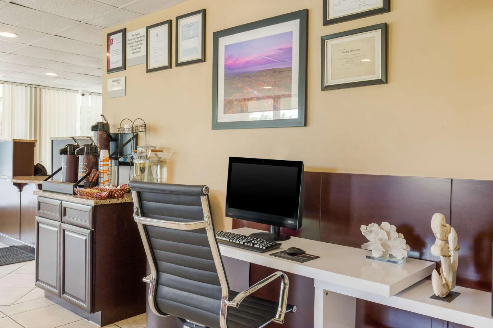 Rodeway Inn & Suites Stroudsburg - Poconos