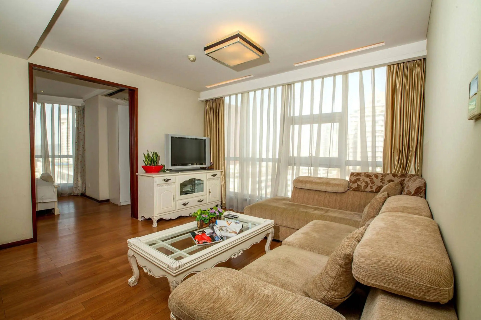 Westlake 7 Service Apartment