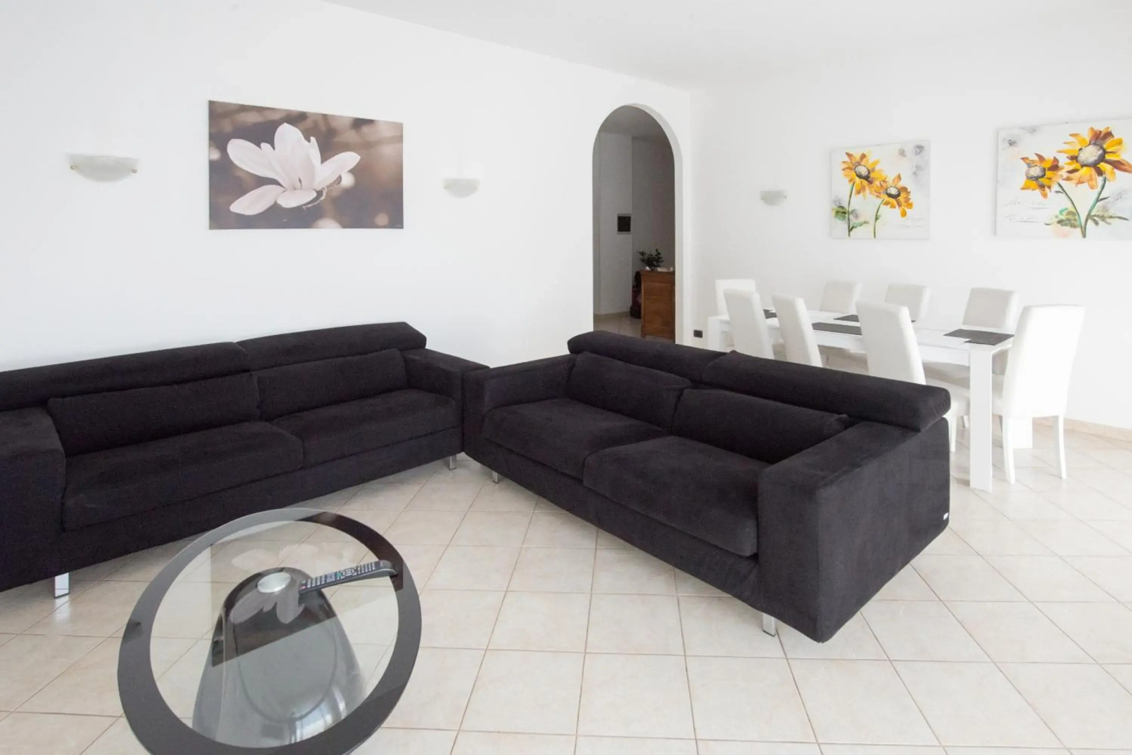 Silky House with Private Parking