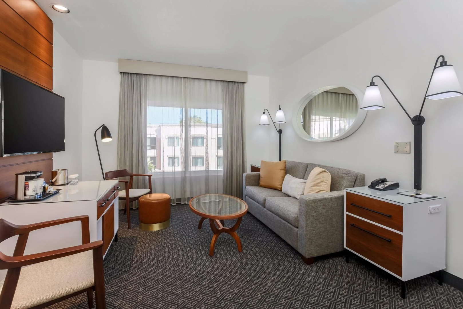 DoubleTree Suites by Hilton Hotel Sacramento - Rancho Cordova