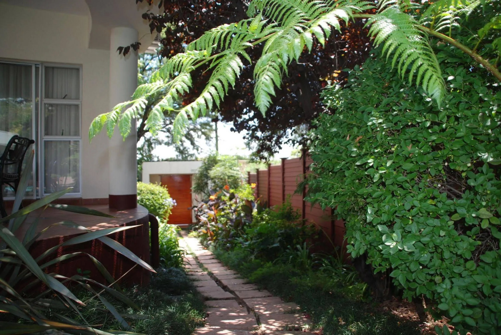 Woodmead Guest Lodge