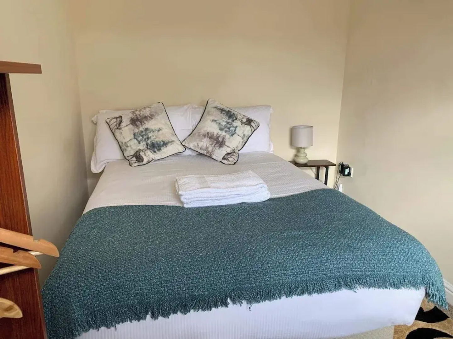 Spacious 4bed Home Near Woking Attractions&nature