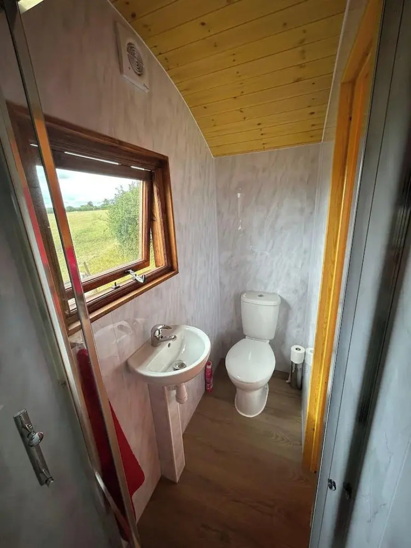 Shepherds hut Near Bath