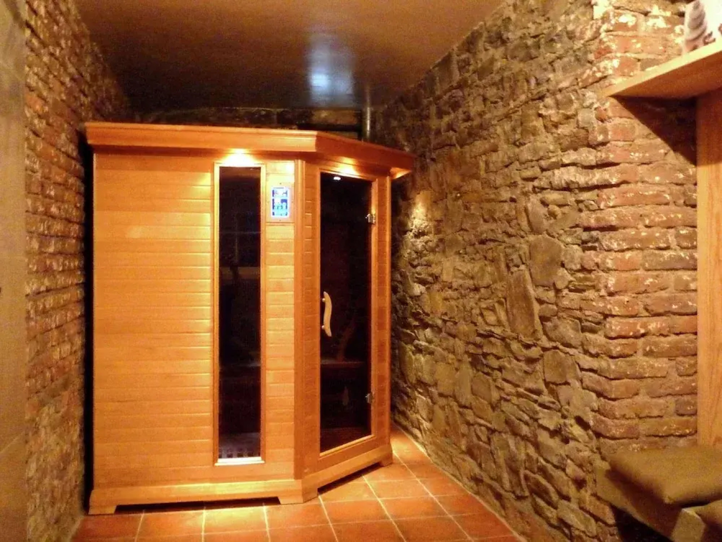 Spacious Spa Villa With Garden