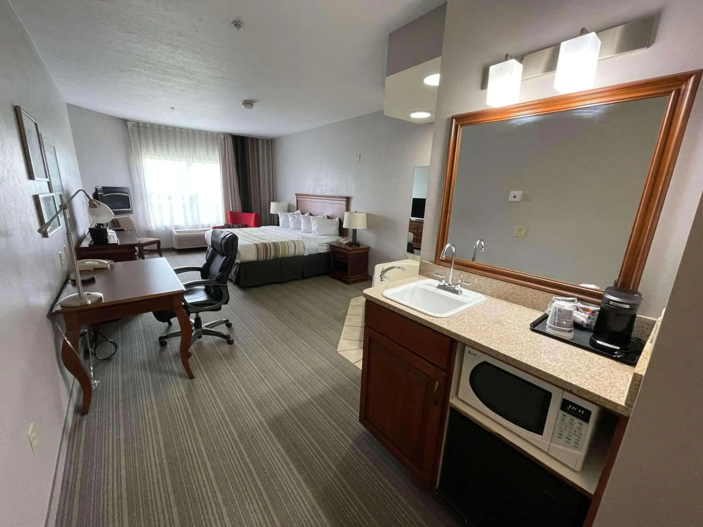 Country Inn & Suites by Radisson, Appleton North, WI