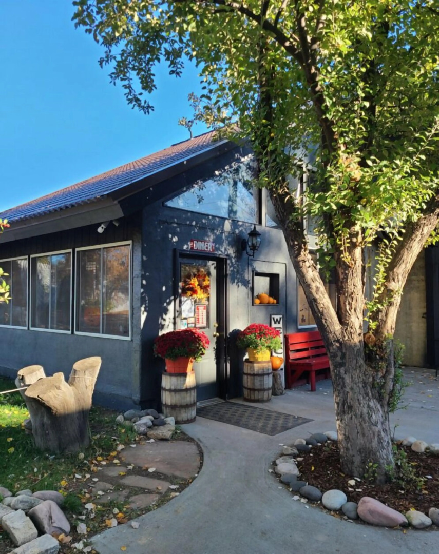 Trailhead Cabins & Lodging