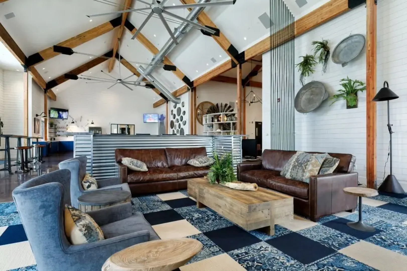 4 Bedroom Cozy House near City Attractions