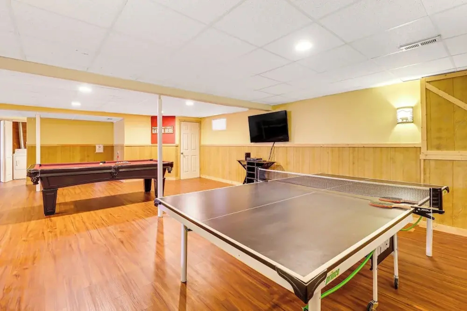 Pocono Retreat: Access to Community Lake & Beach!