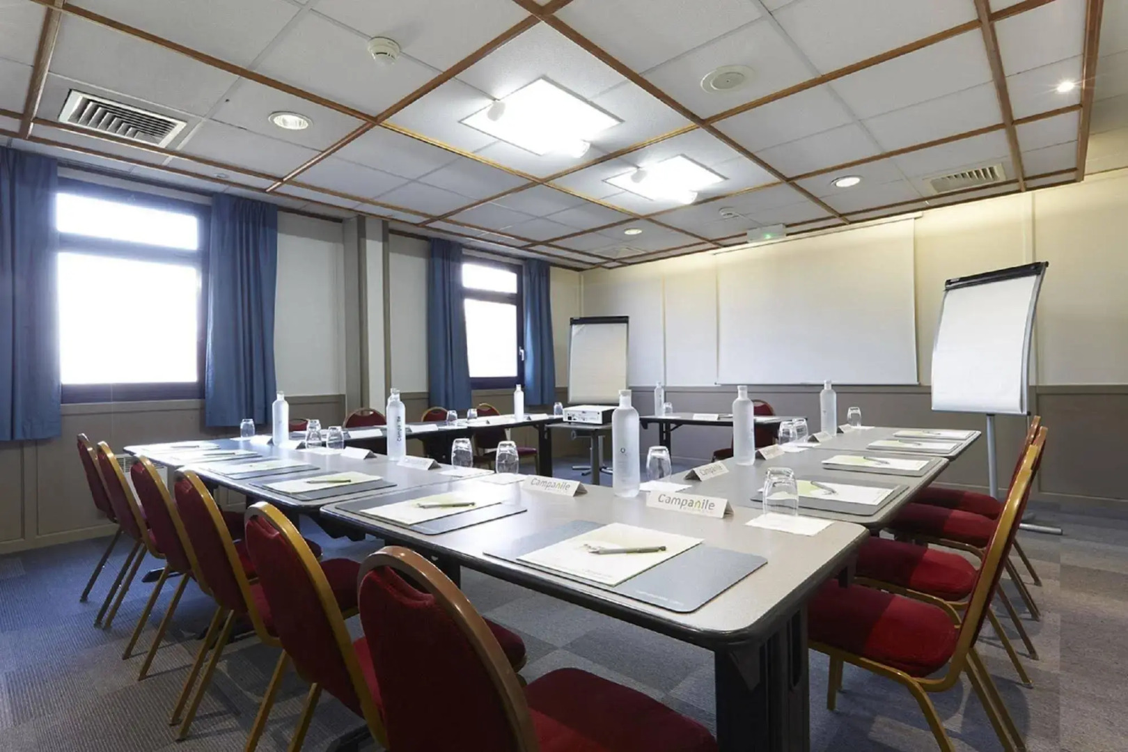 Kyriad Le Blanc Mesnil