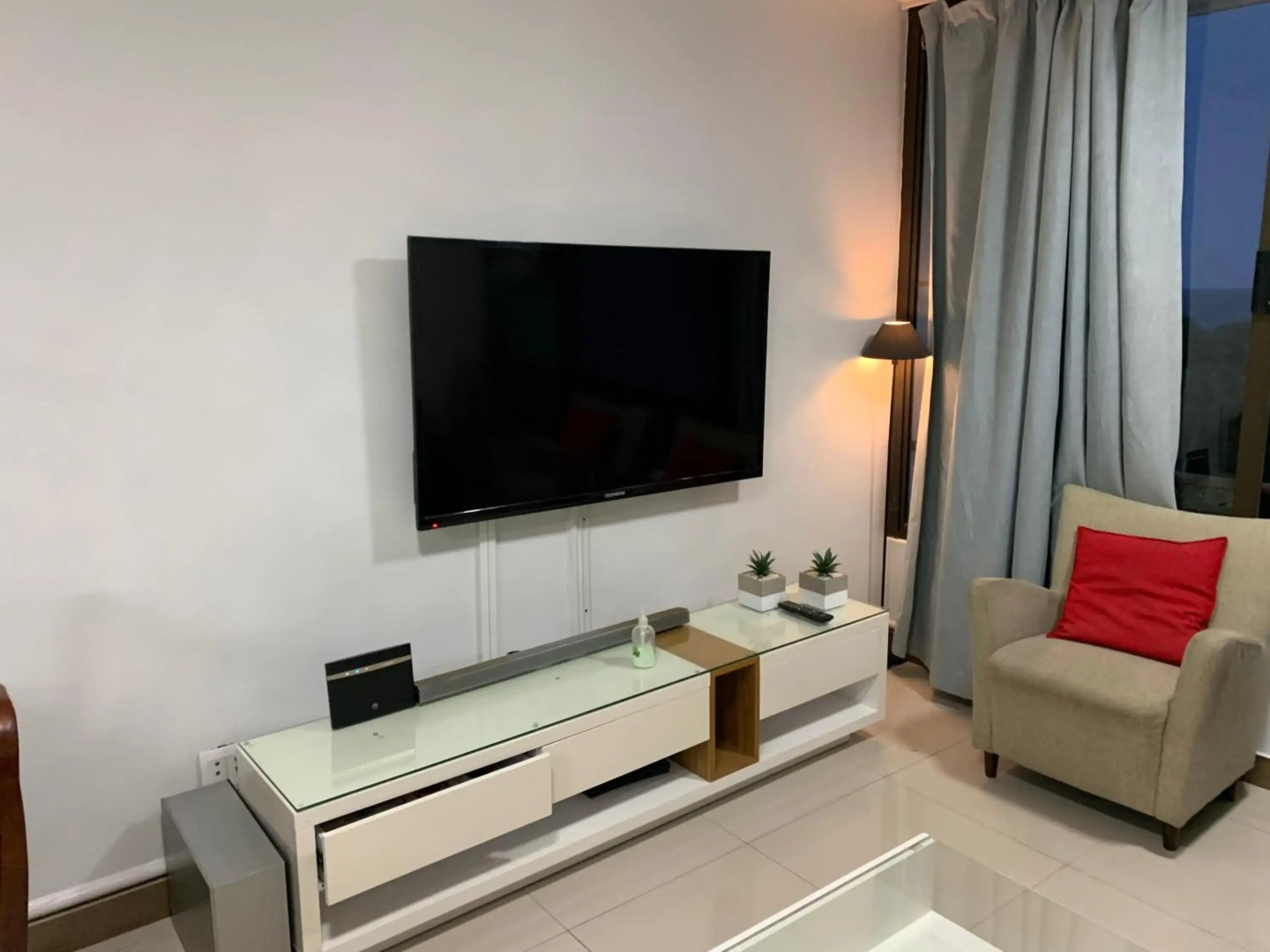 Umhlanga Beach Front 4 Sleeper