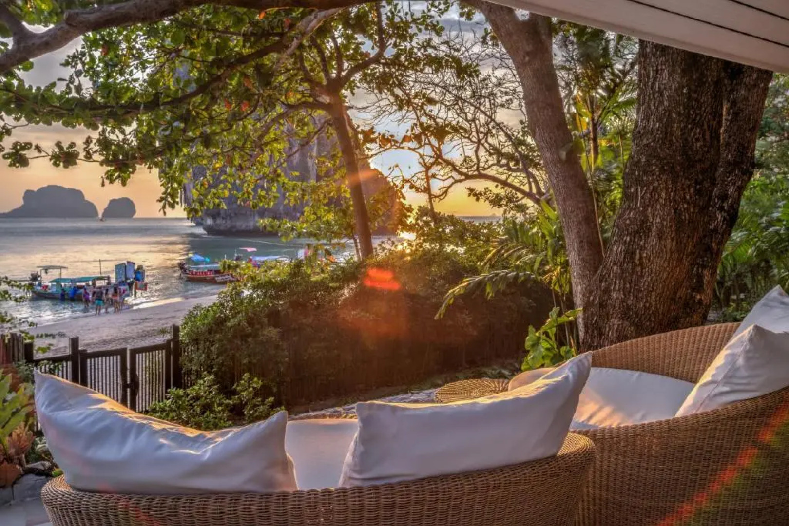 Villa Macaque and Villa Languor