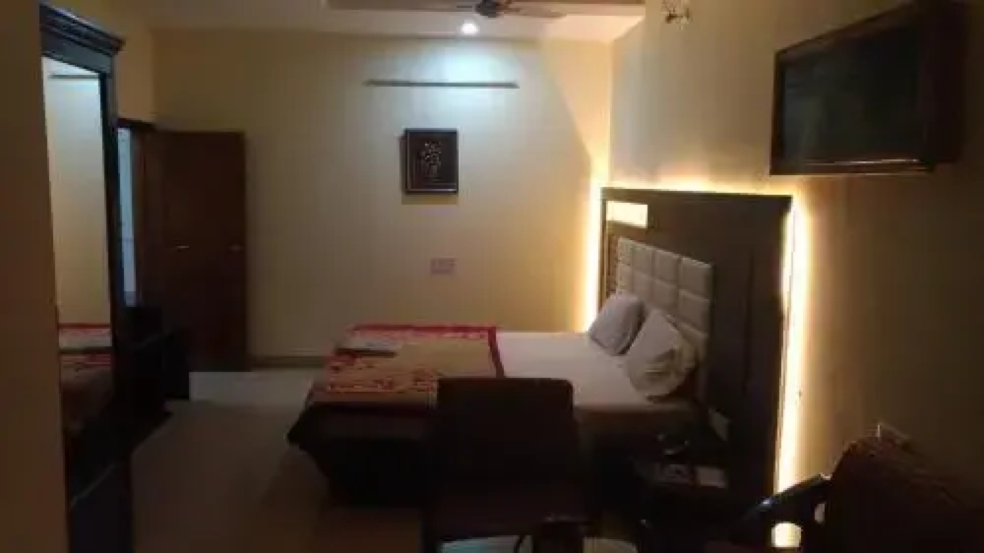 Harman Hotel And Restaurant