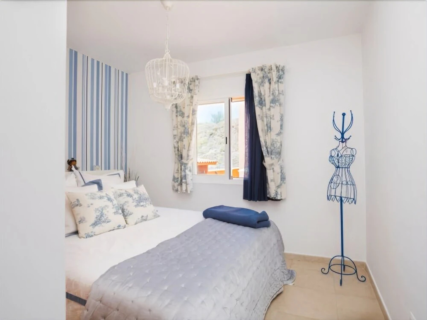 Las Biznagas, casa con barbacoa y piscina comunitaria