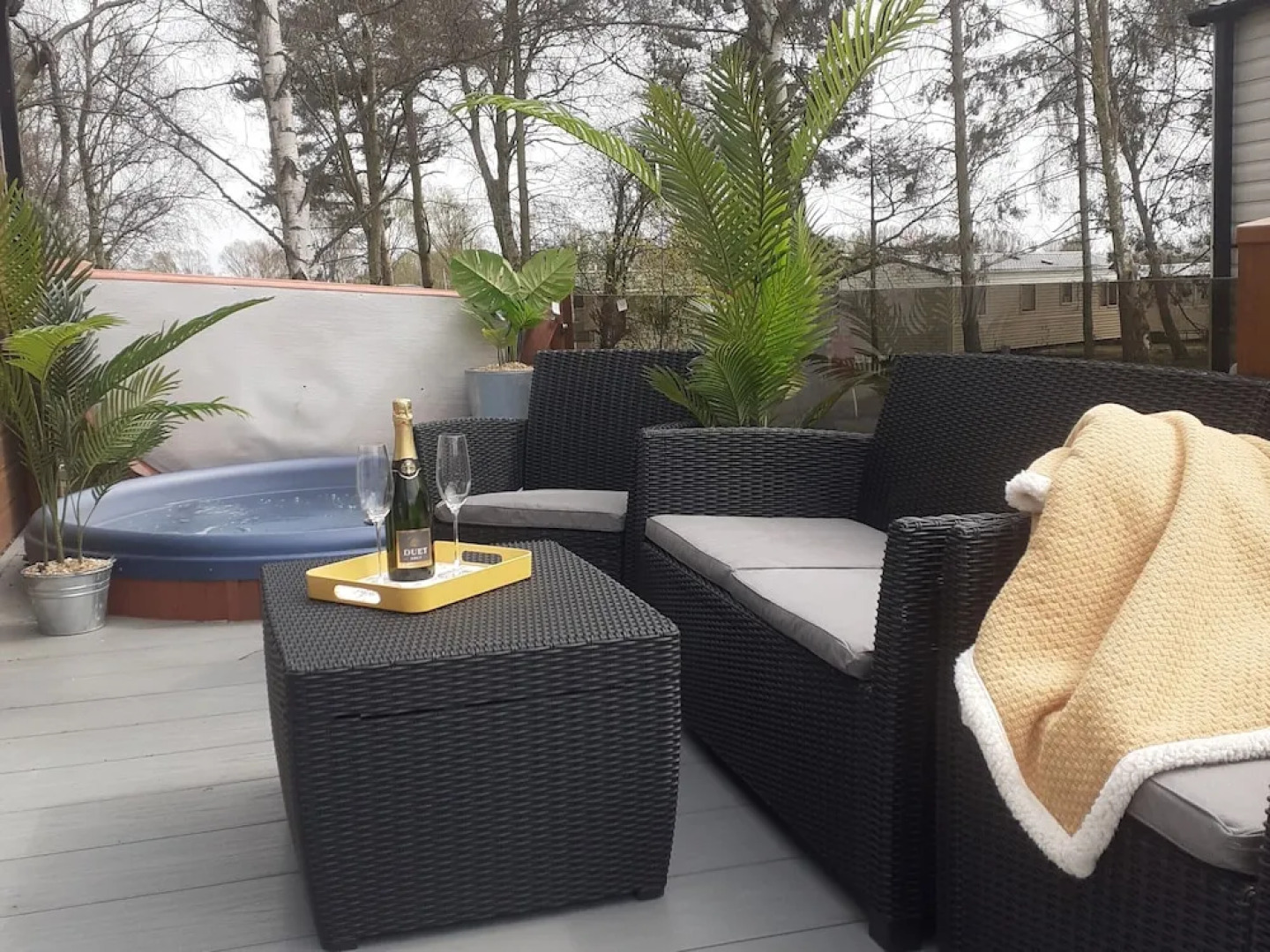 Impeccable 3-bed Cabin in Tattershall, UK