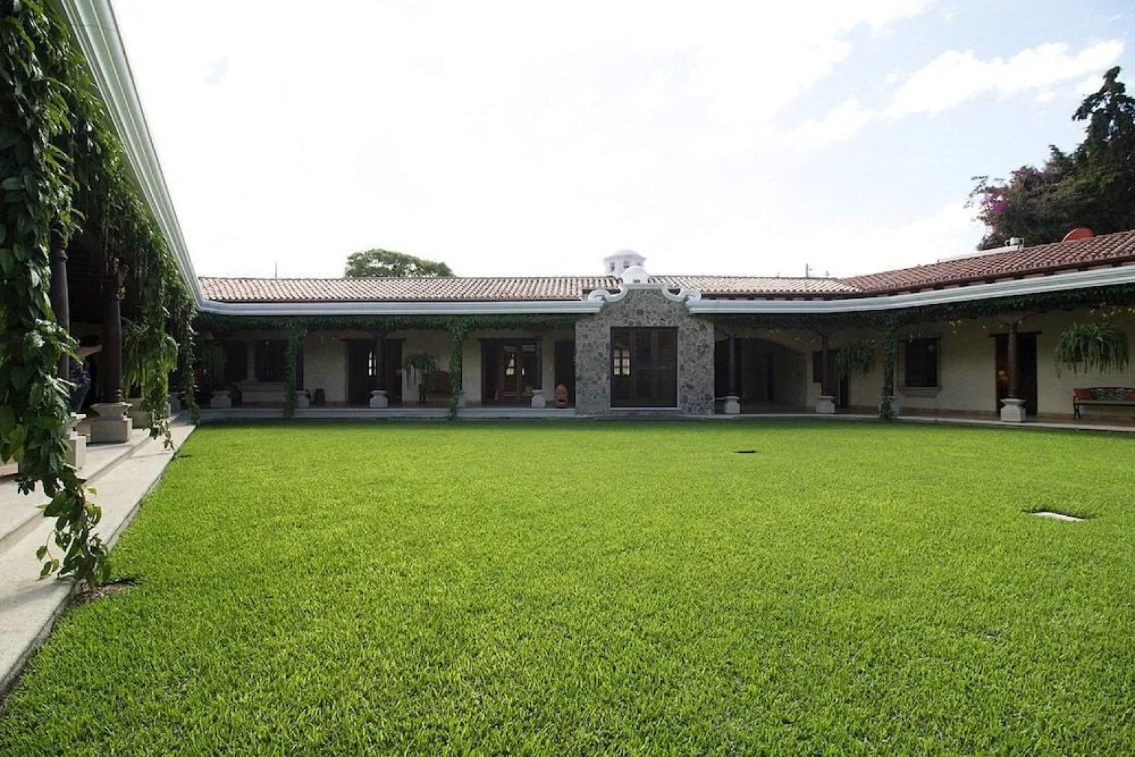 Casa Faustina Boutique Hotel