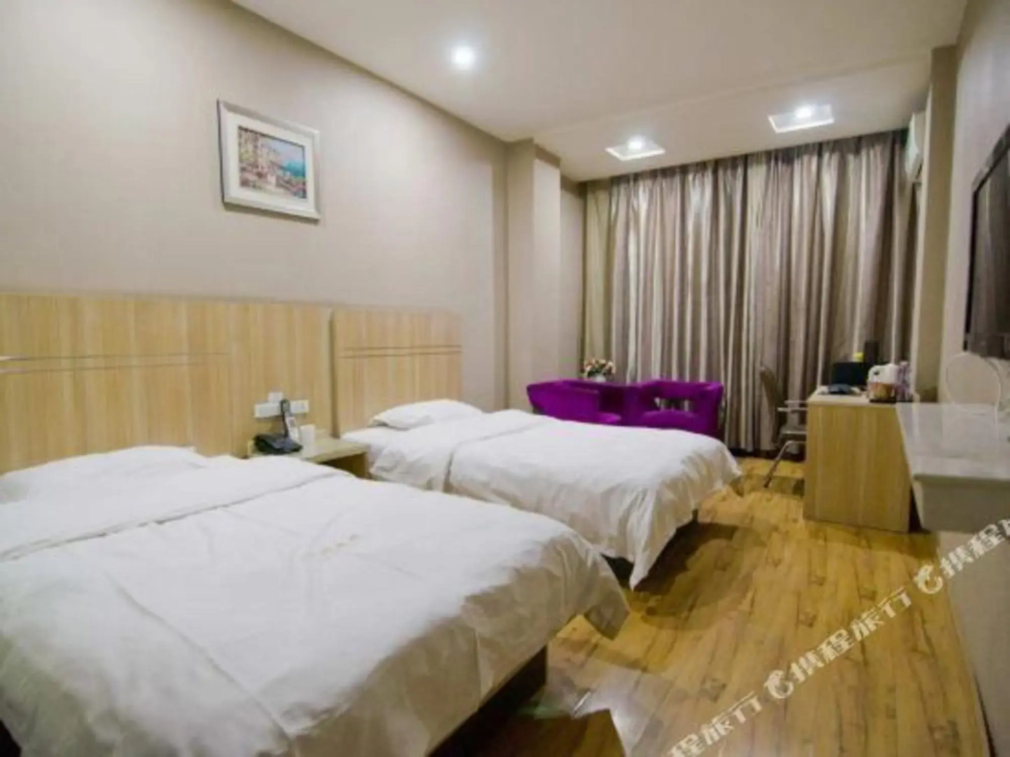 Lankao Giraden Business Hotel