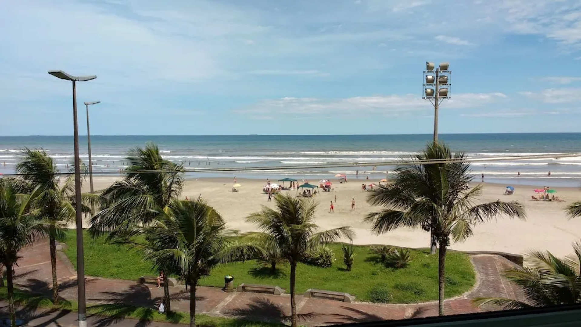 Apto. Pé na areia com Churrasqueira