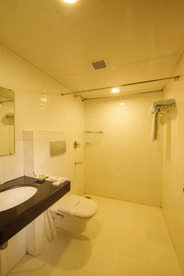 Vedanta Wake Up - Ernakulam, North Railway Station