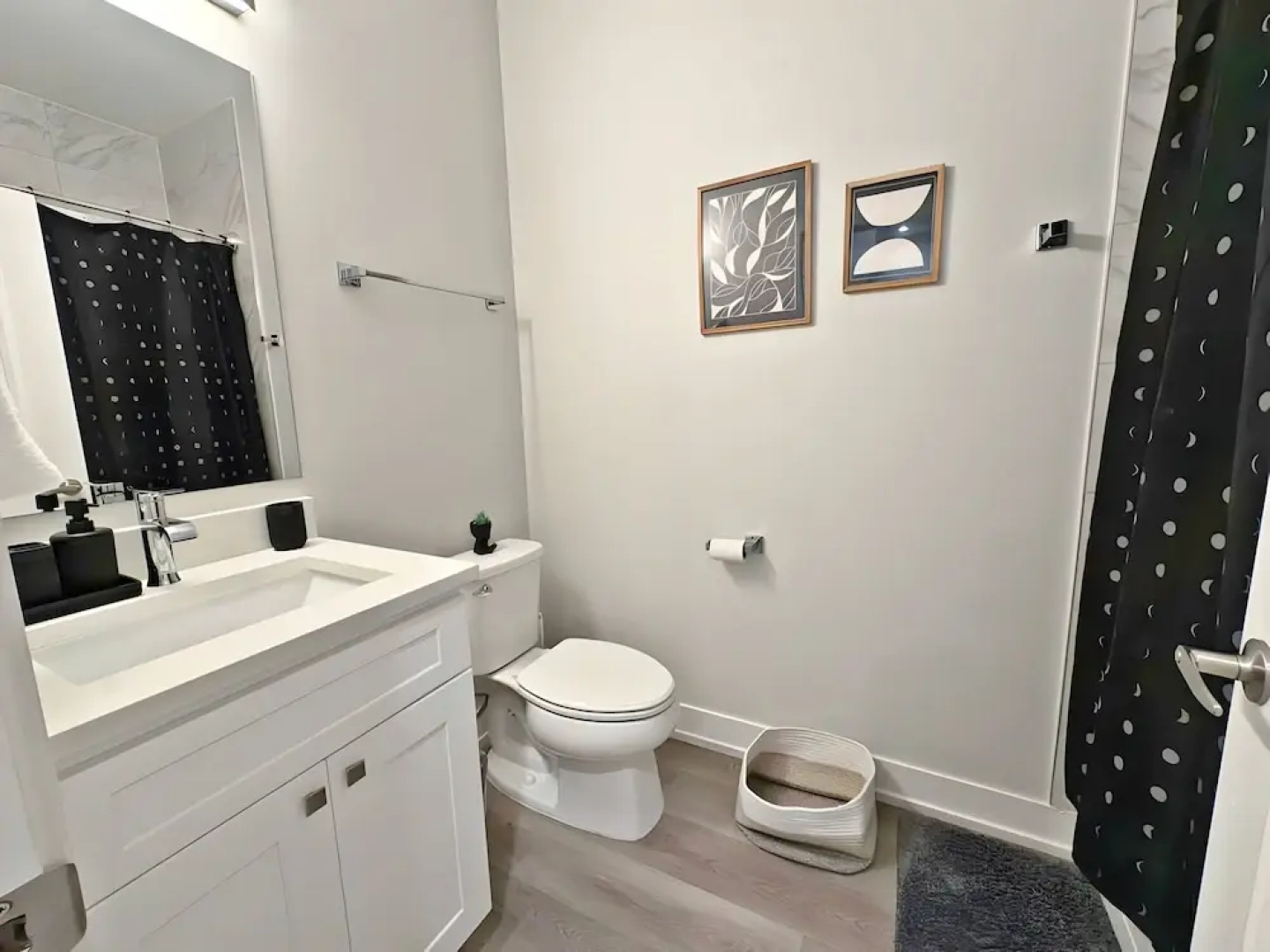 Modern 4BR with Parking - WV rep 4