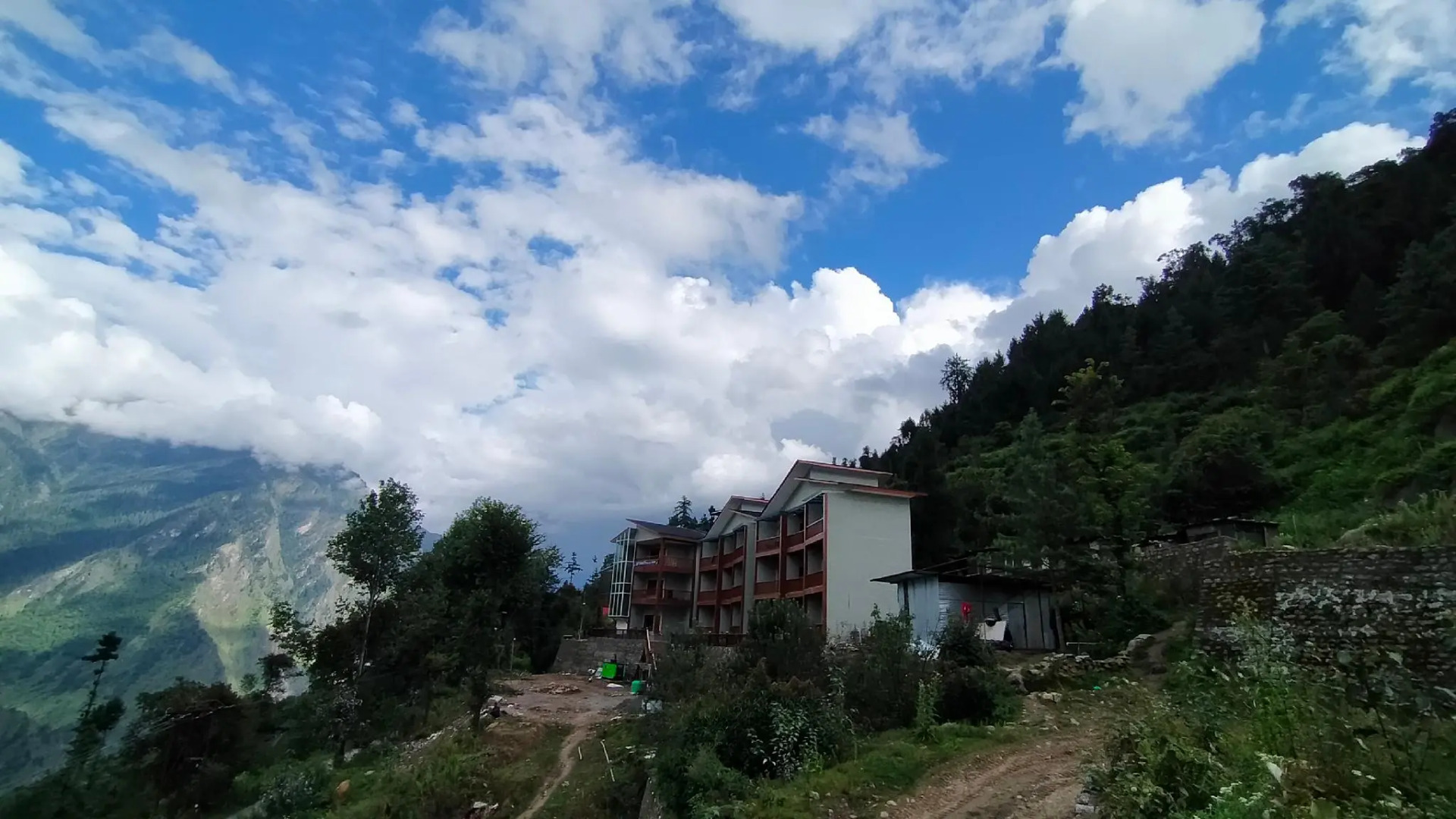 Satopanth The Auli Resort