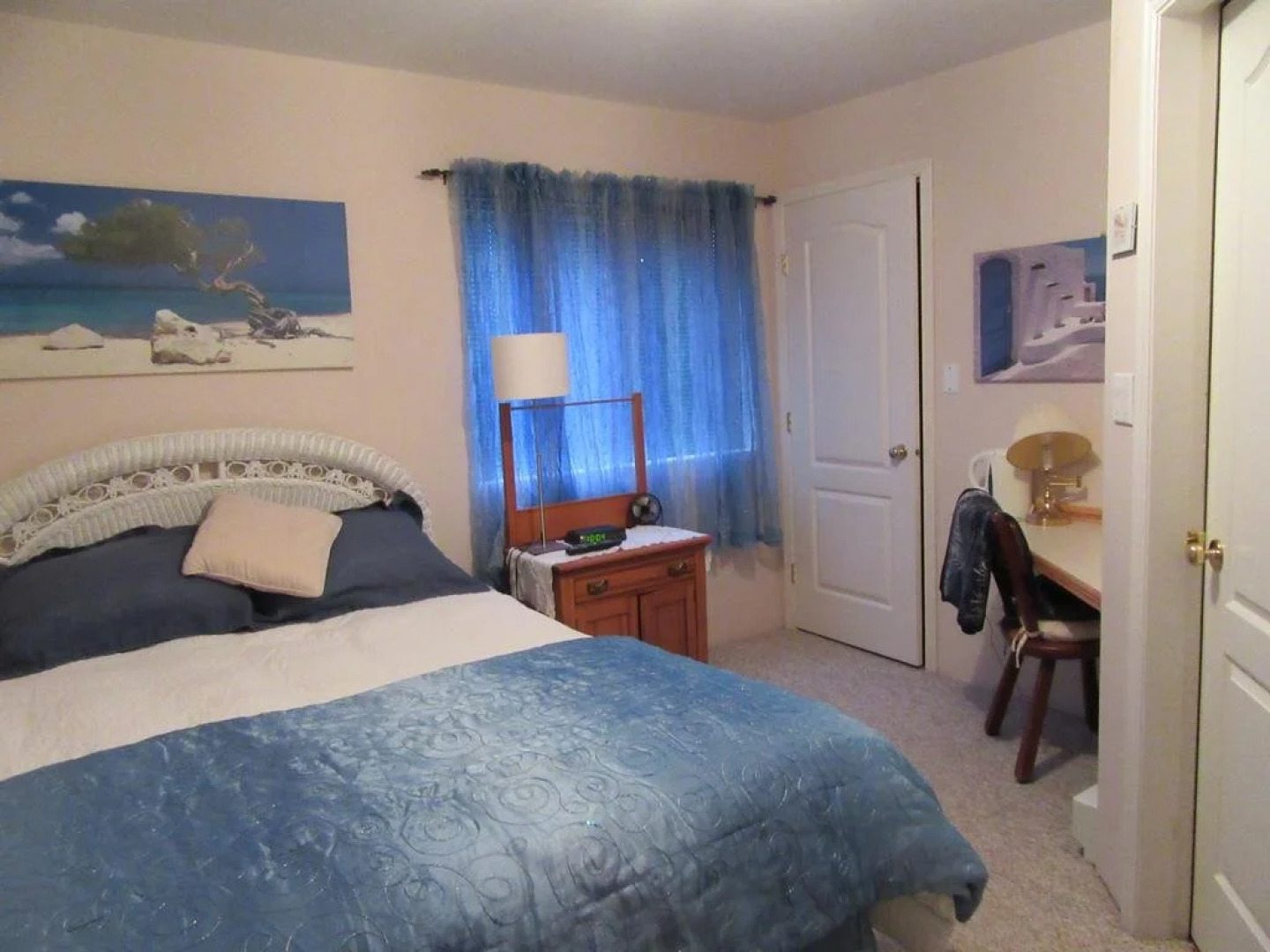 Davis Bay Bed & Breakfast