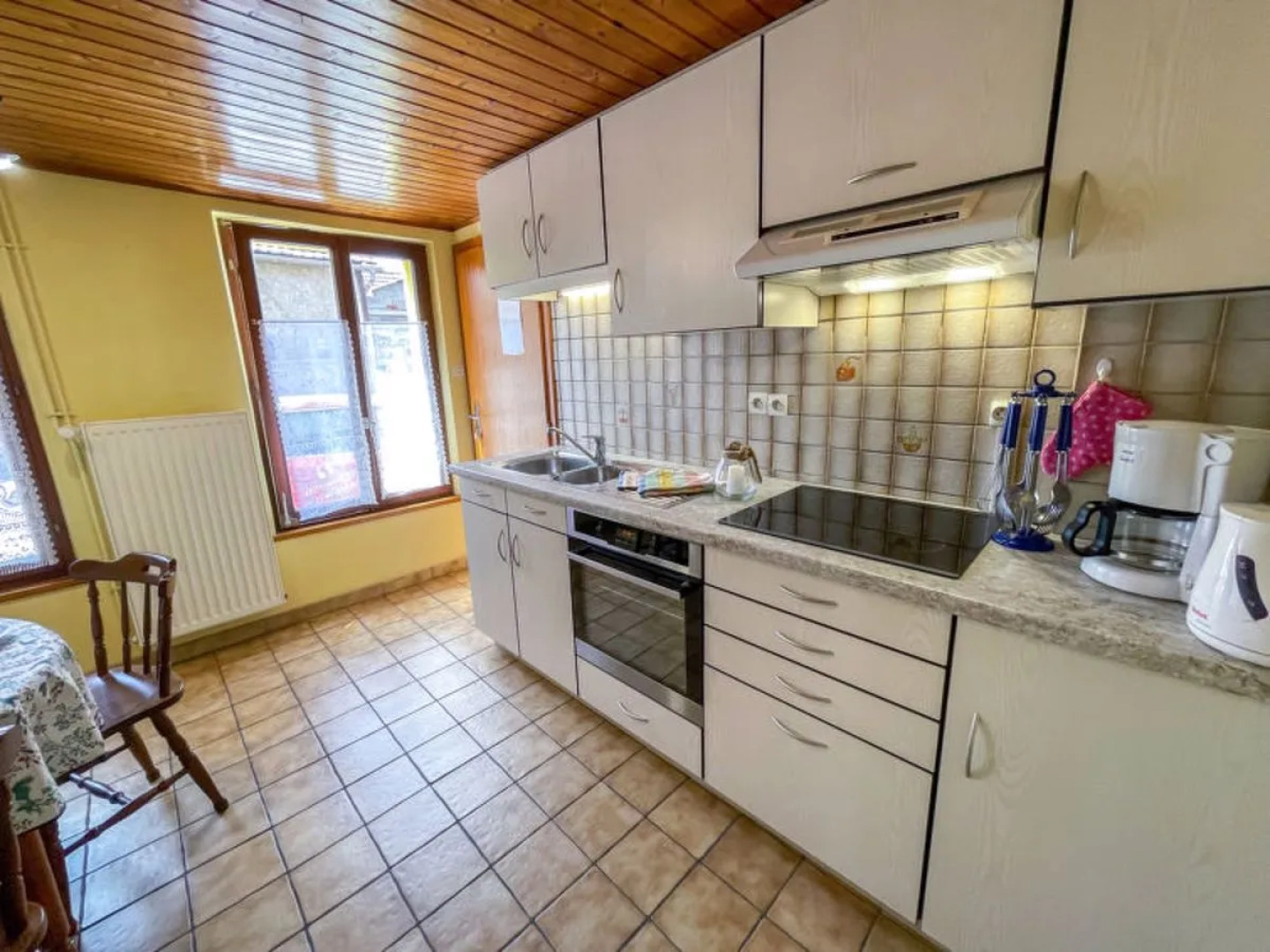 Résidence jaune et rose 9742