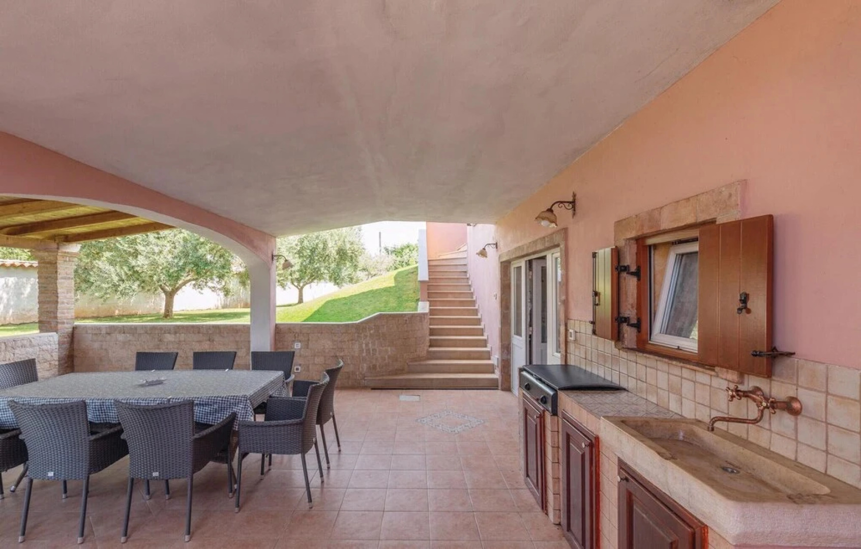 Amazing Home in Nova Vas with Hot Tub, WiFi & 4 Bedrooms