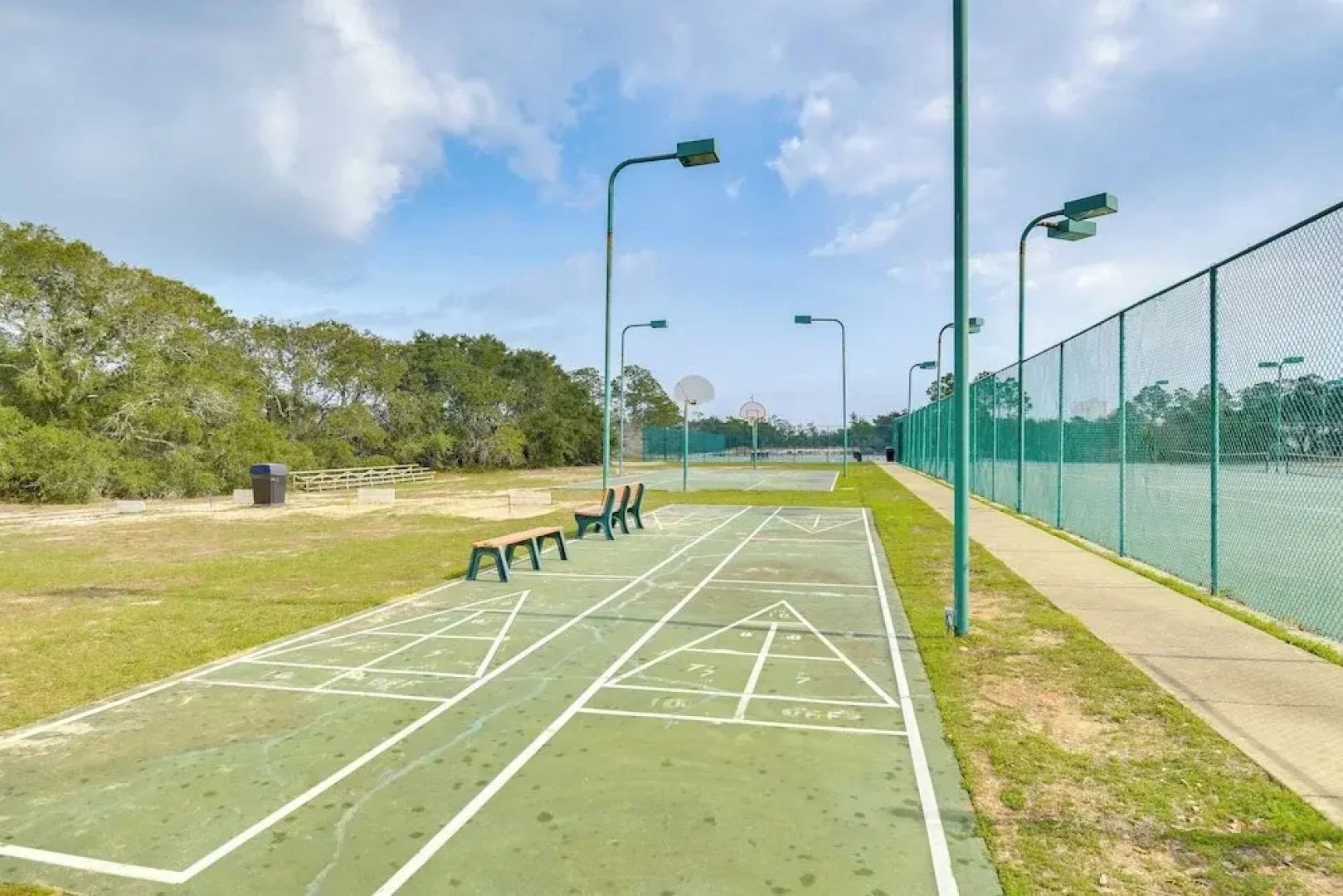 On-site Beach Access: Studio in Gulf Shores