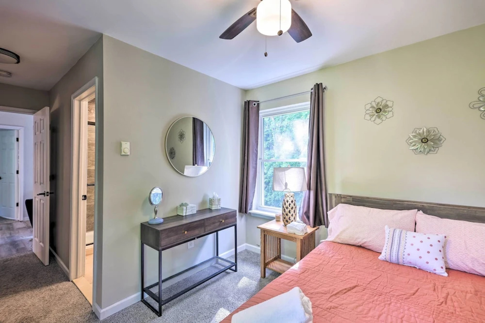 Near Tobyhanna State Park: Home w/ Hot Tub!