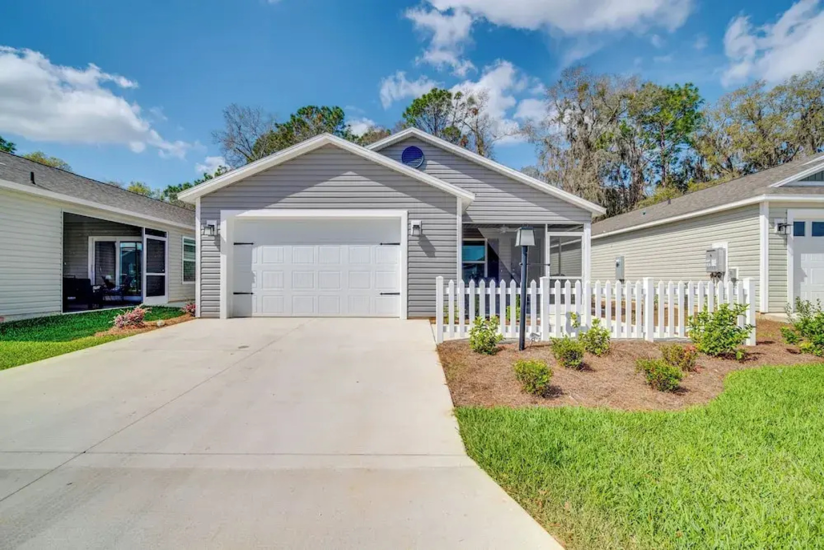 Pool Access, Patio & Grill: Sunny Florida Escape!