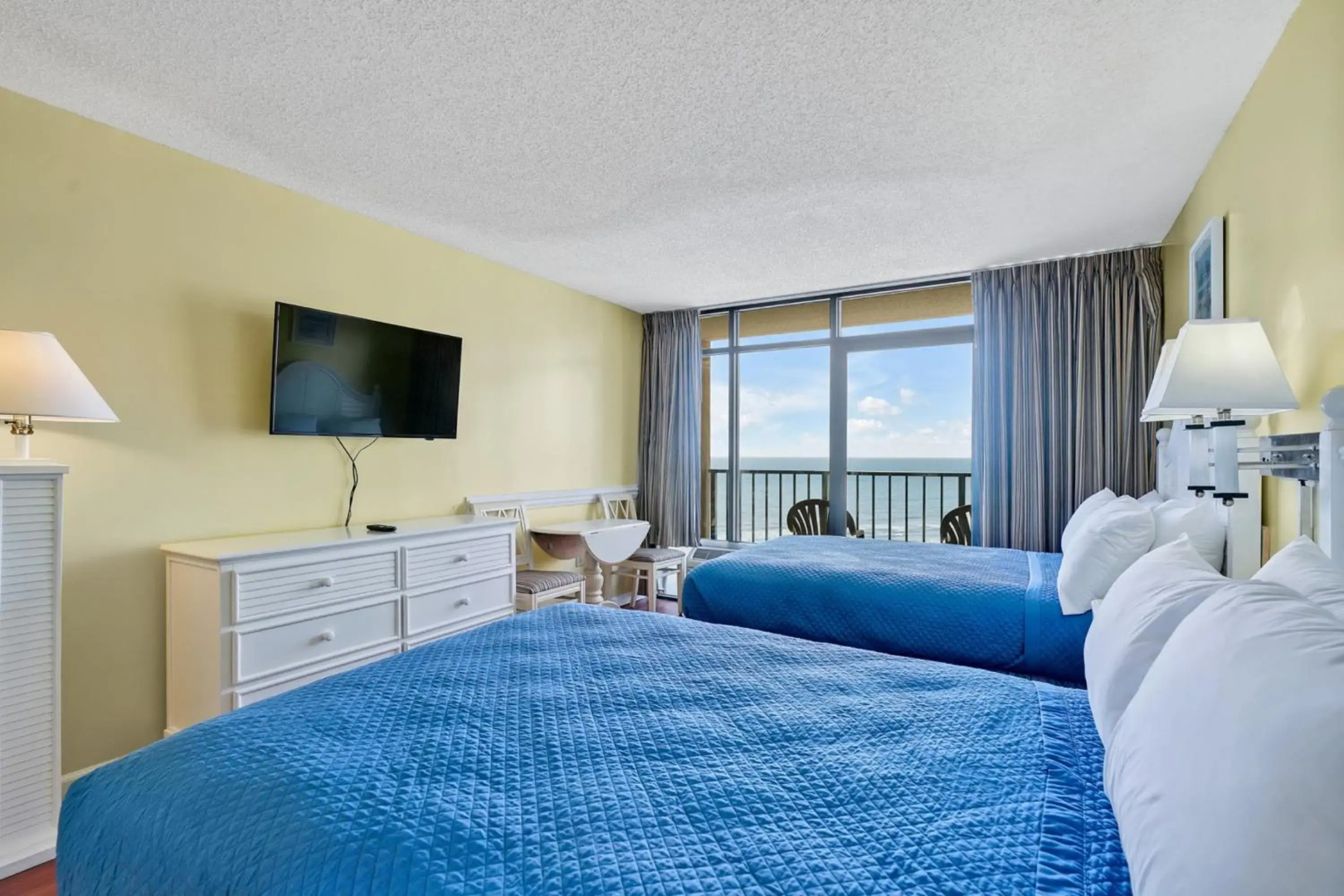 Sand Dunes Resort and Suites