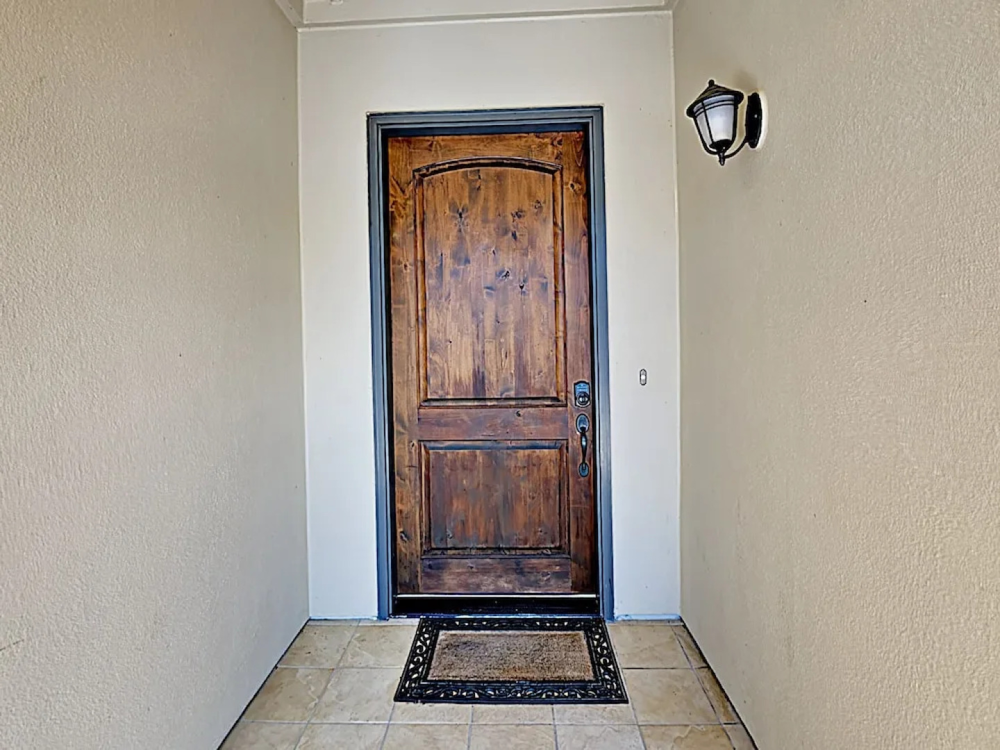 416 Lakeway - 3 Bedroom Condo