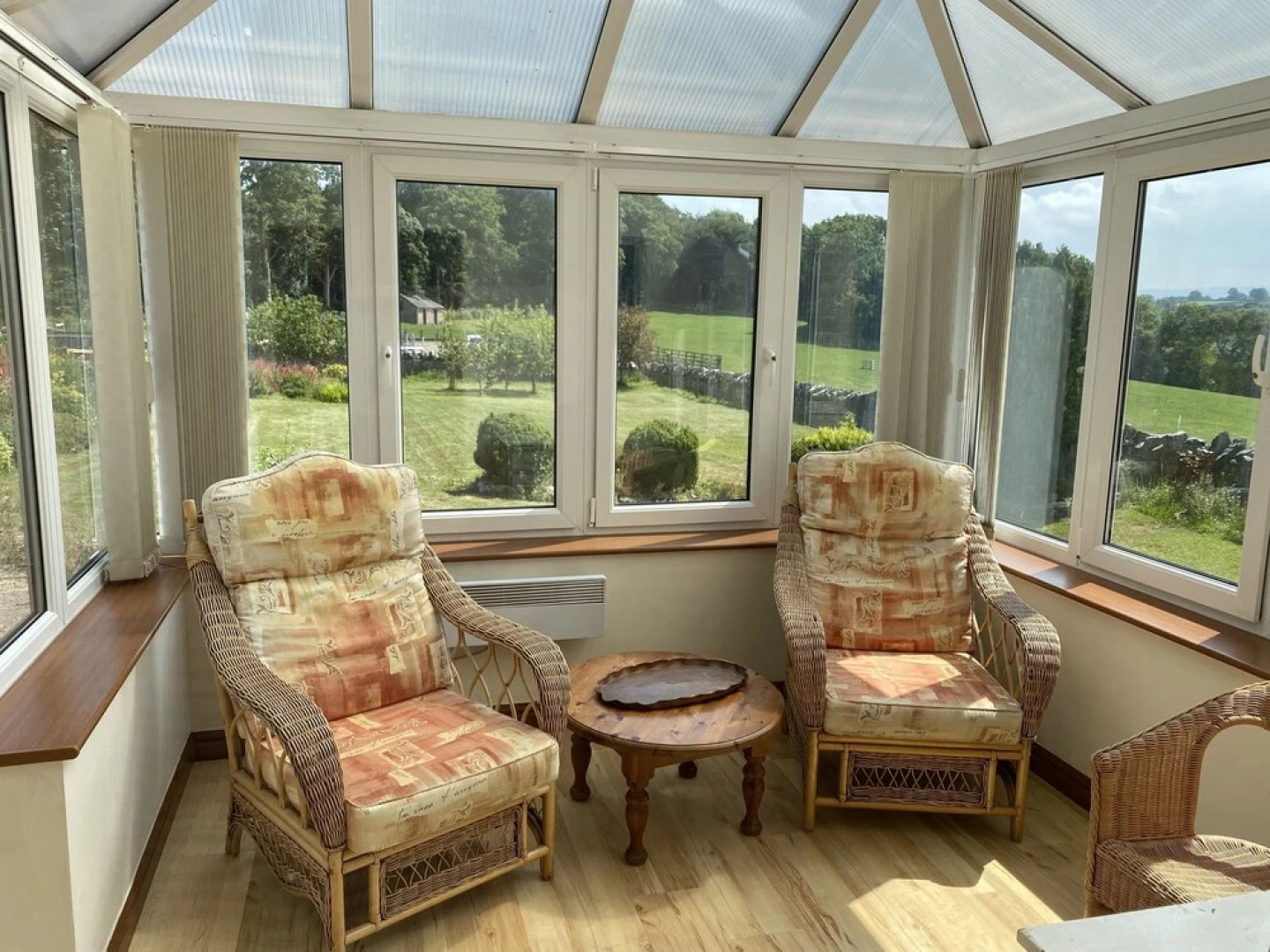 Massive Enclosed Garden & Stunning Views, St Asaph